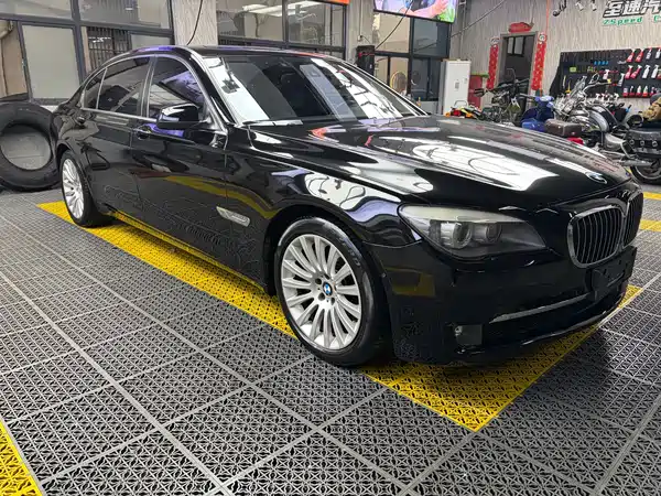 BMW 7 Series 2010