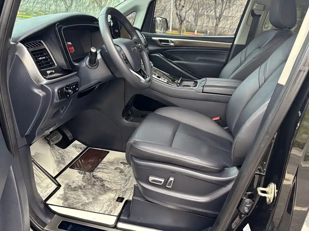 GAC Motor Trumpchi M8 2022 — фото 13