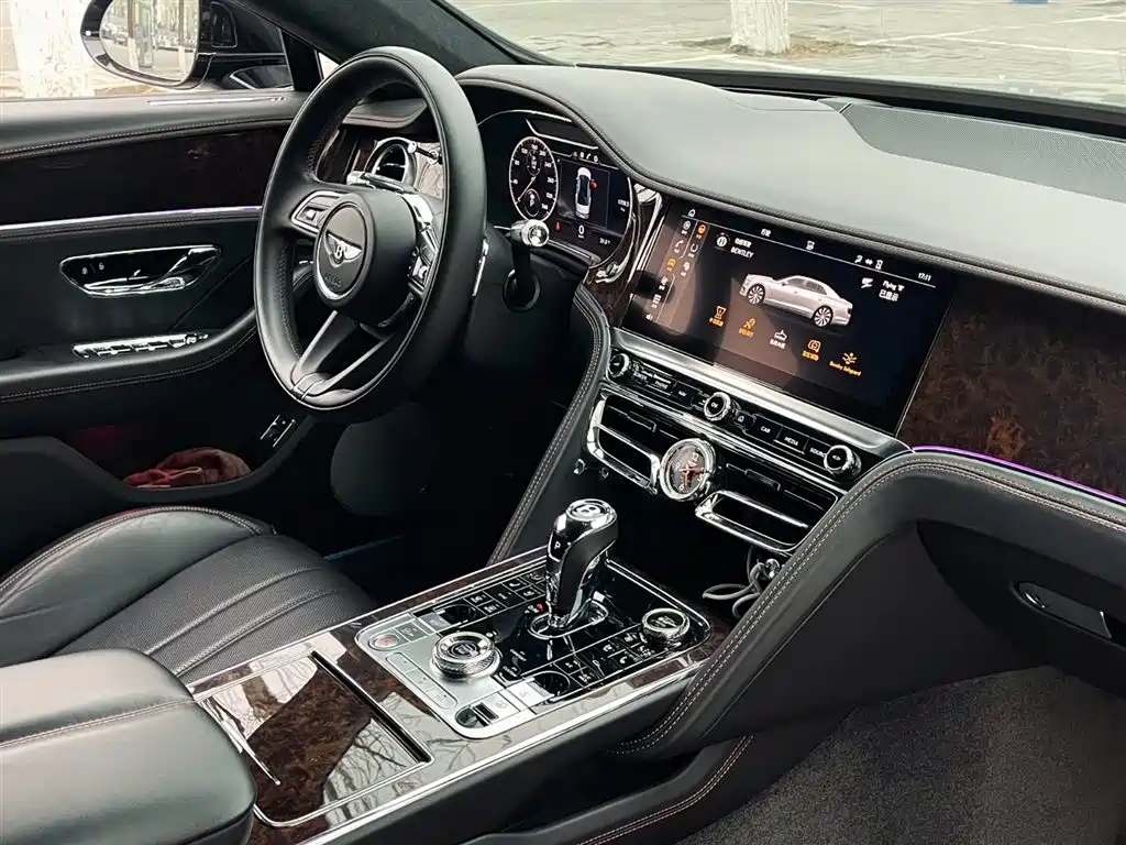Bentley Flying Spur 2022 — фото 18