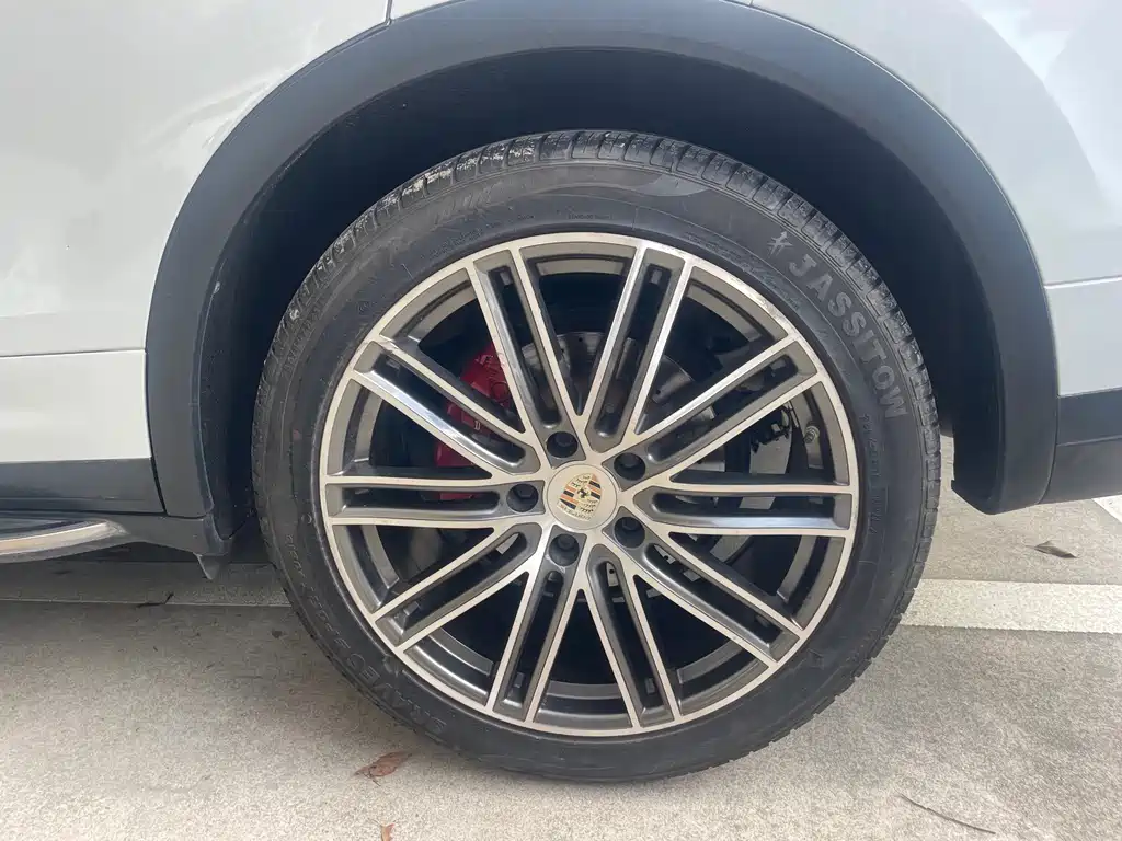 Porsche Cayenne 2015 — фото 14