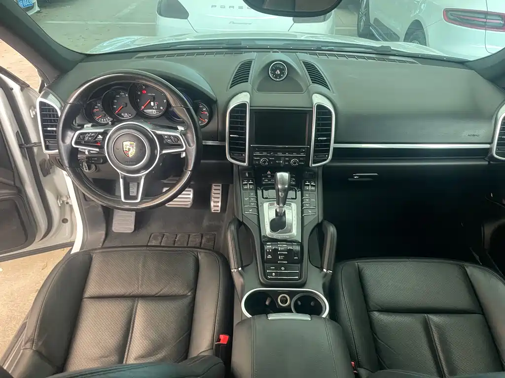 Porsche Cayenne 2015 — фото 20