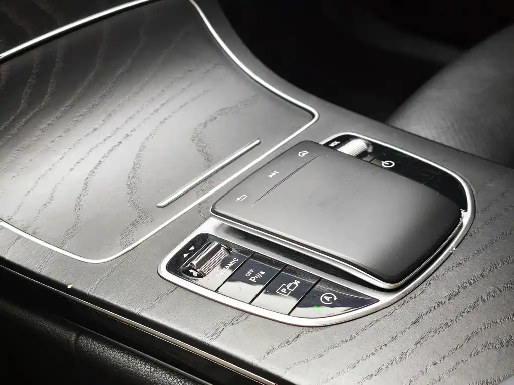 Mercedes-Benz C-Class 2019 — фото 12