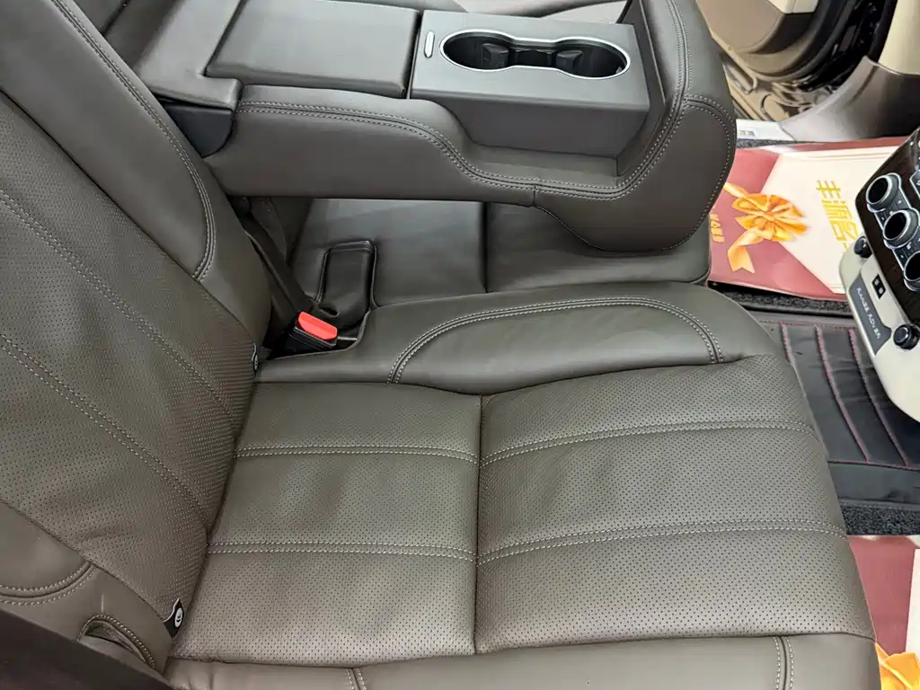 Land Rover Range Rover 2018 — фото 10