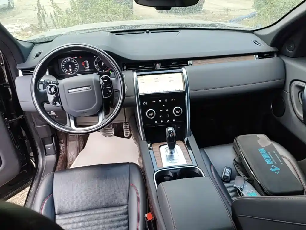 Land Rover Discovery Sport 2020 — фото 10