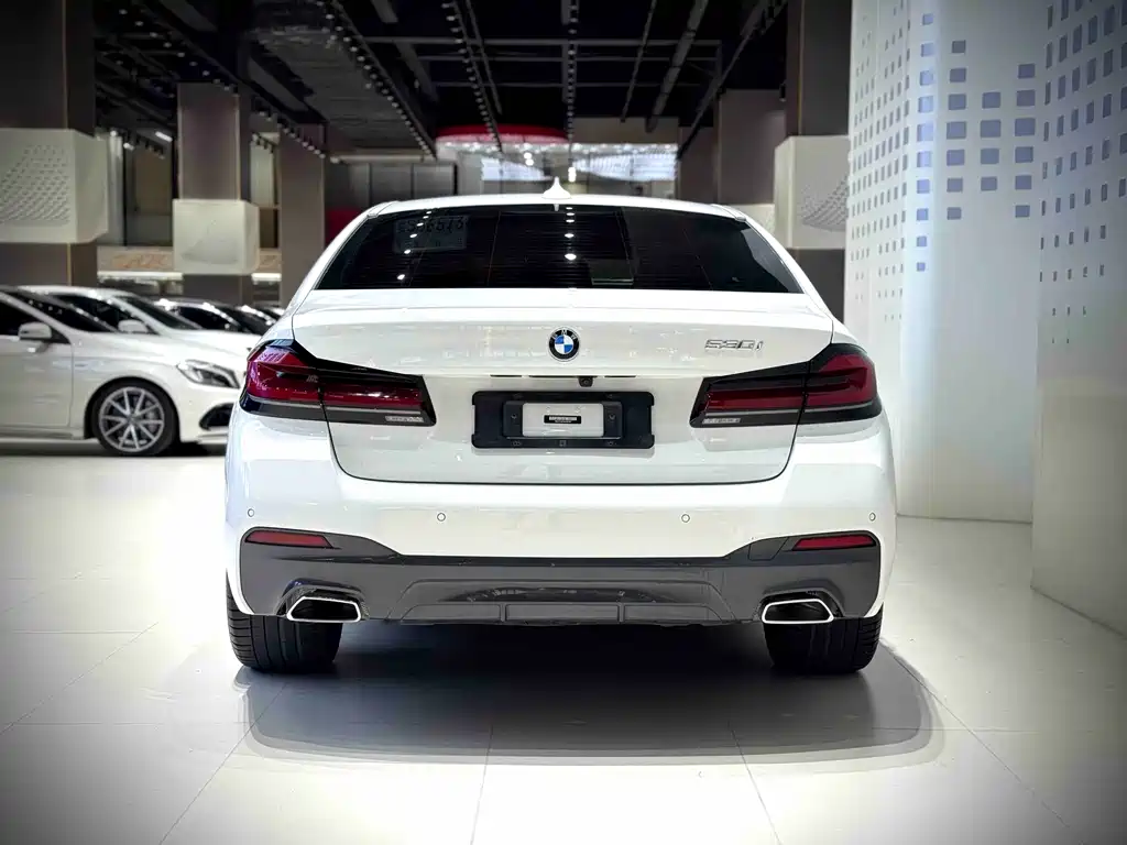 BMW 5 Series 2023
