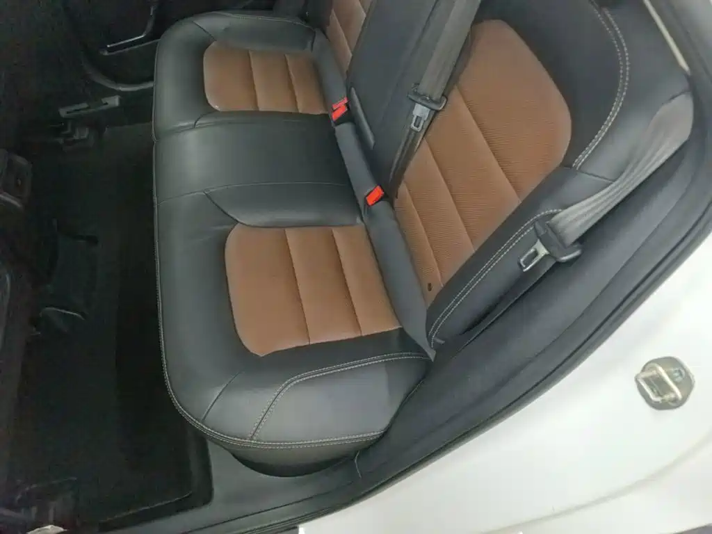 Geely Emgrand GS 2016 — фото 17