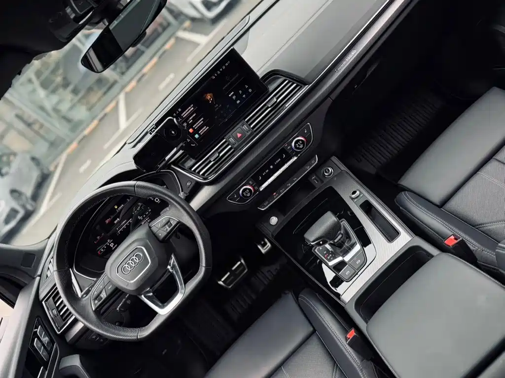 Audi Q5L 2025 — фото 16