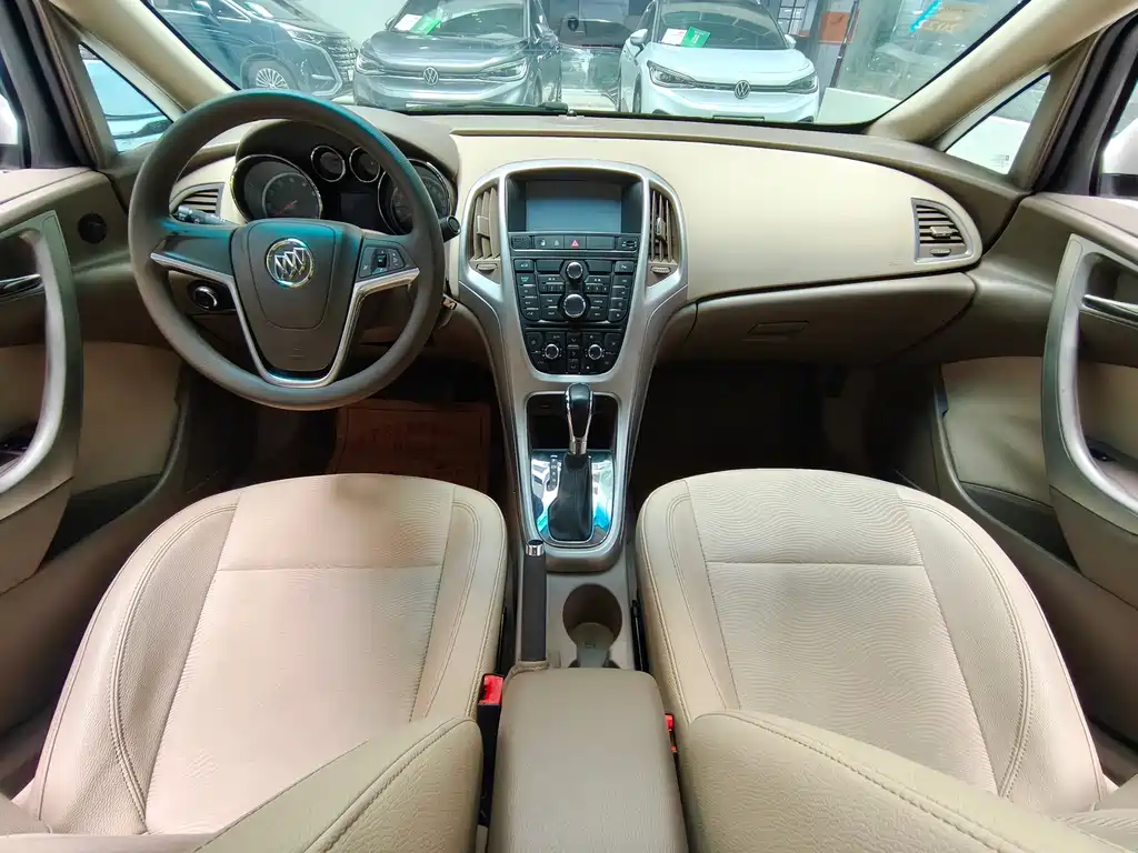 Buick Excelle 2014 — фото 14
