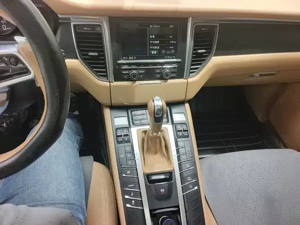 Porsche Macan 2015