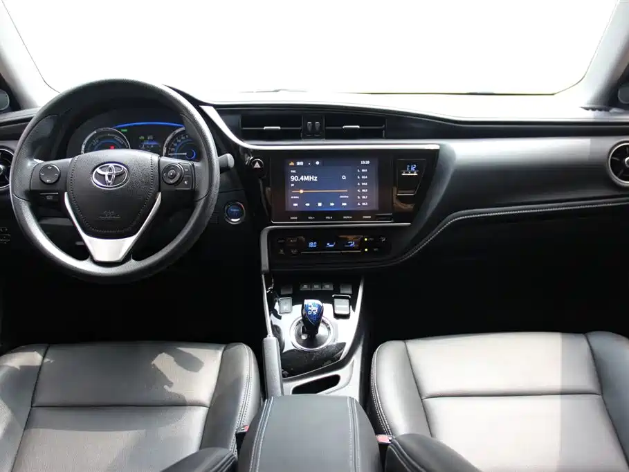 Toyota Corolla 2019 — фото 9