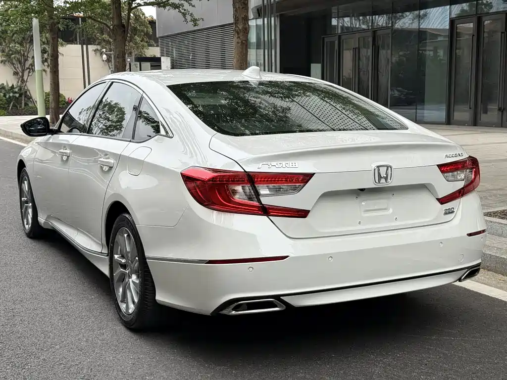 Honda Accord 2021 — фото 12