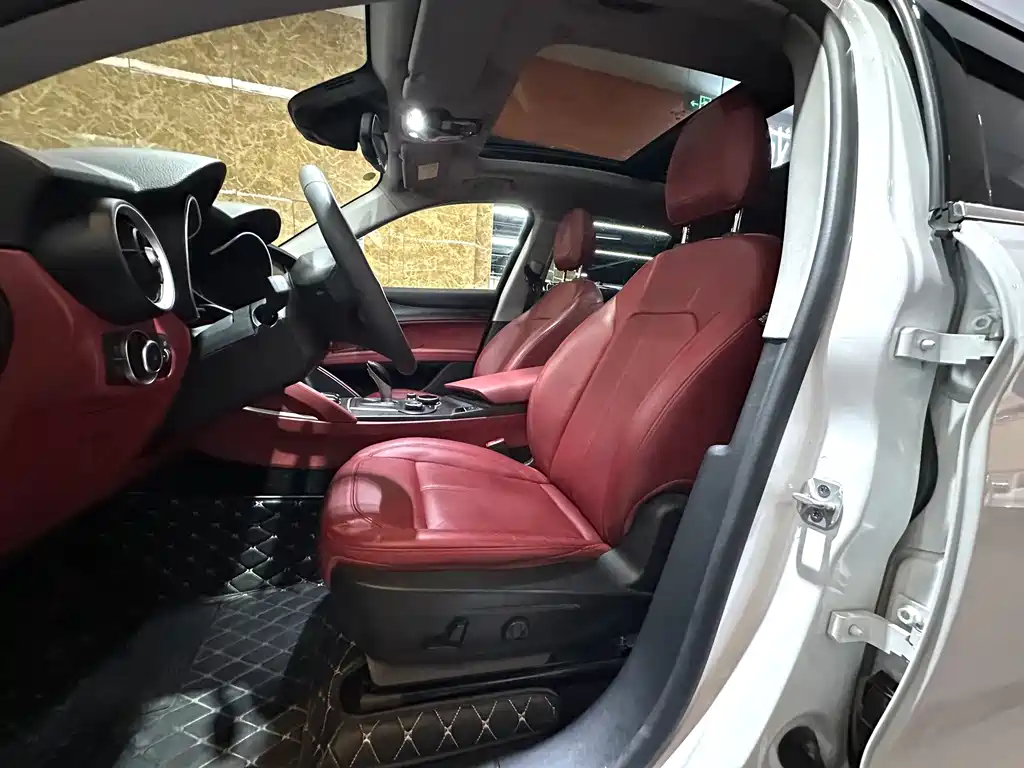 Alfa Romeo Stelvio 2018