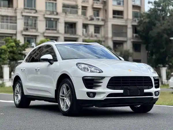 Porsche Macan 2015