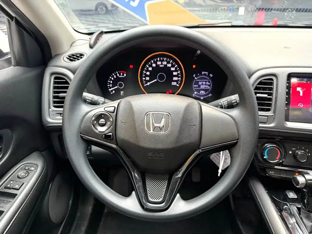 Honda Vezel 2022 — фото 9