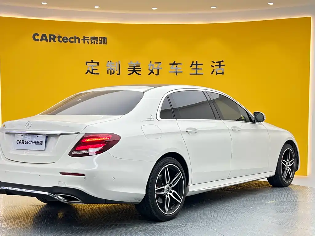 Mercedes-Benz E-Class 2019 — фото 31