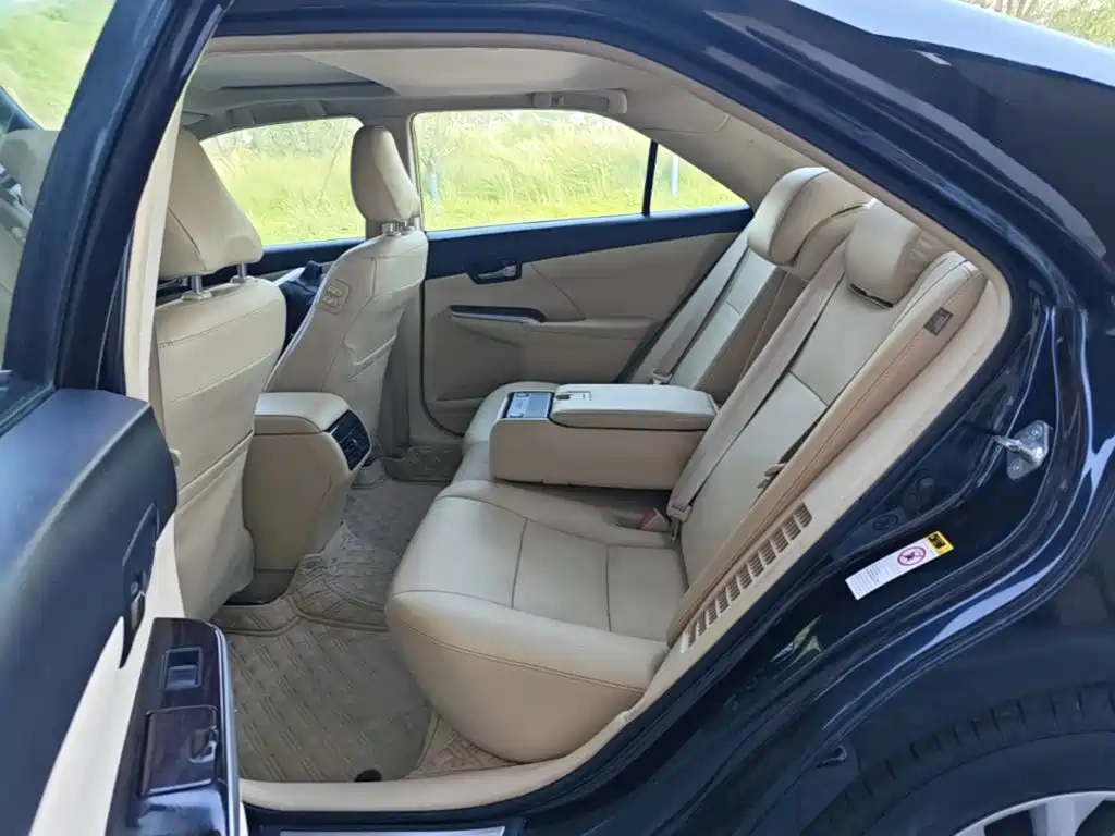 Toyota Camry 2015 — фото 17