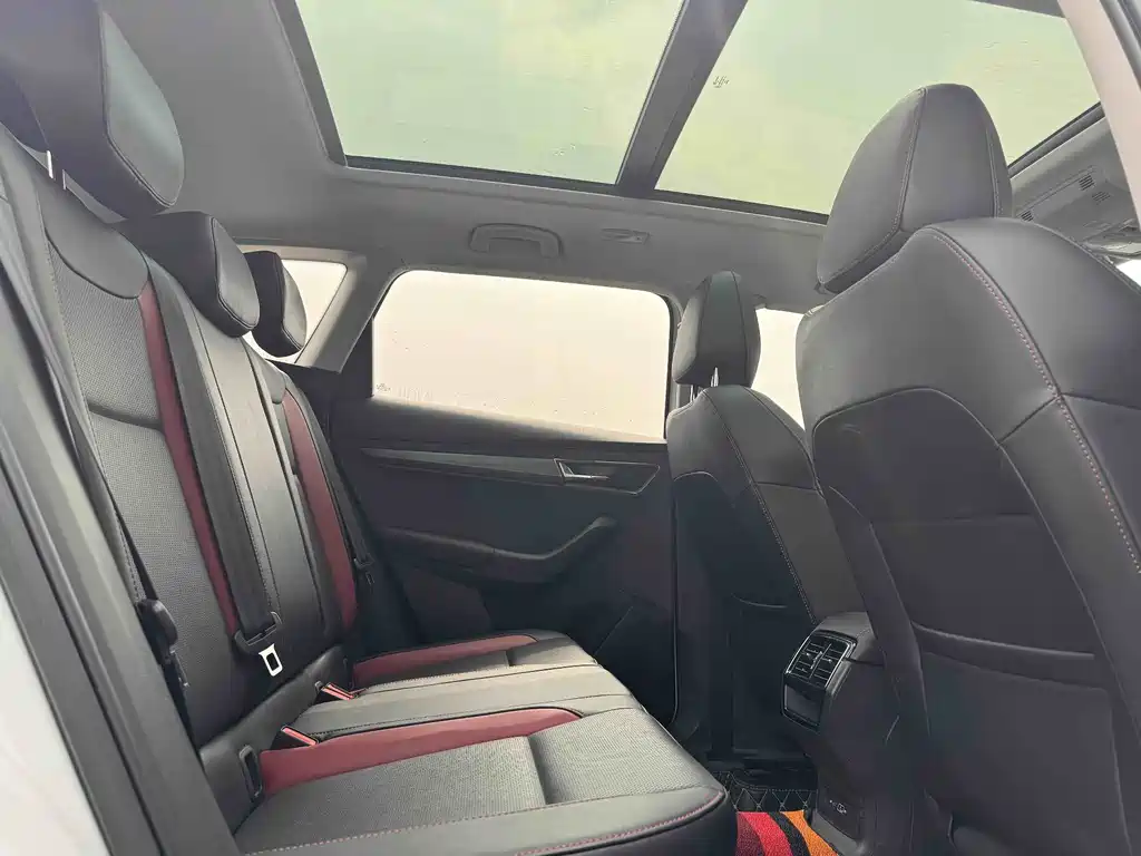 Skoda Karoq 2023 — фото 12
