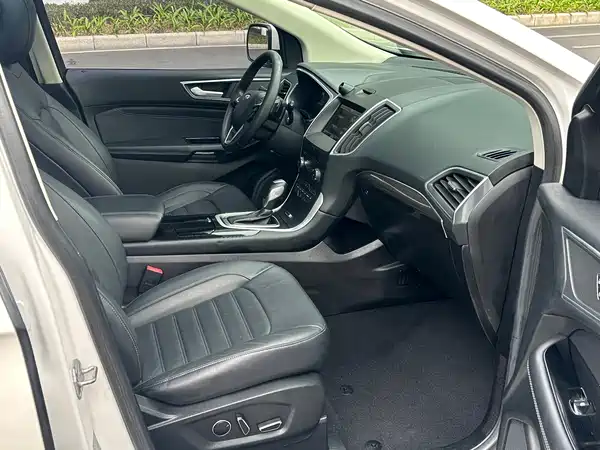 Ford Edge 2015