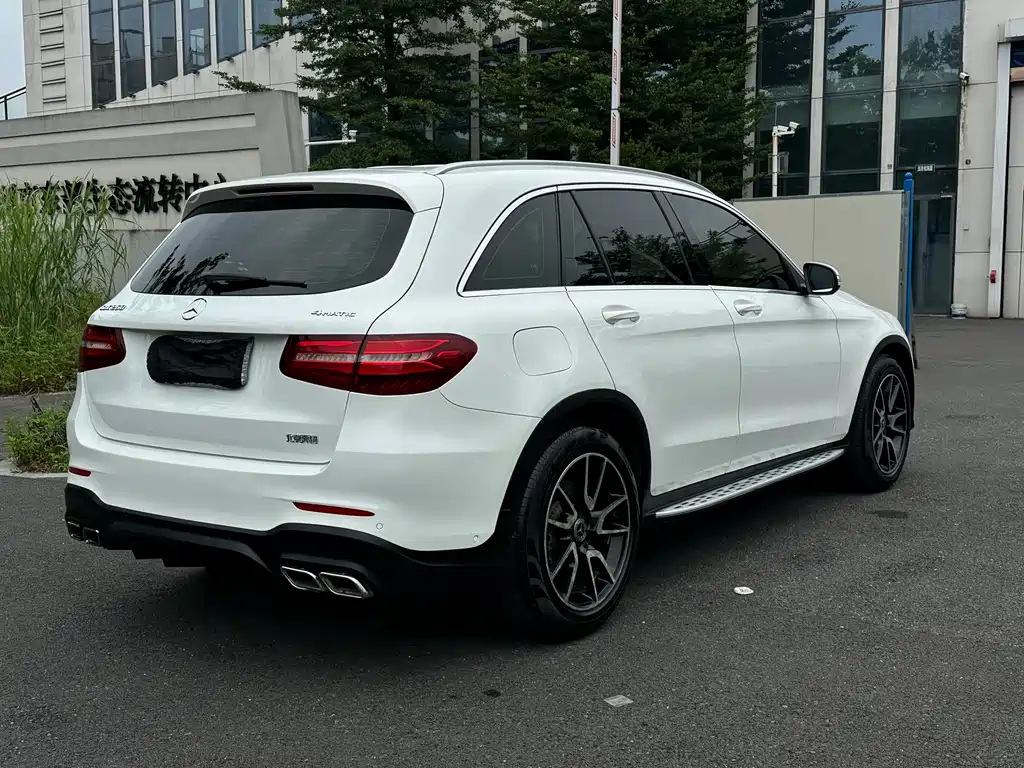 Mercedes-Benz GLC 2018 — фото 12
