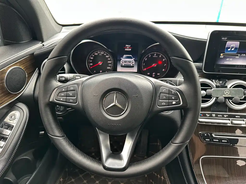 Mercedes-Benz GLC 2018 — фото 8