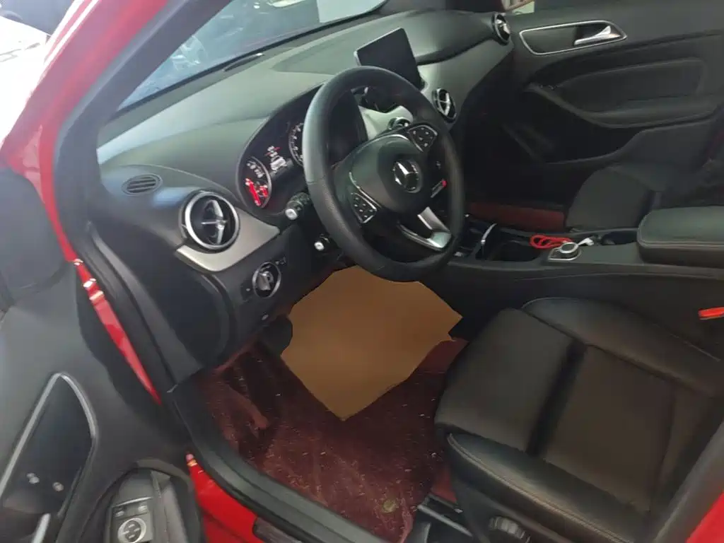 Mercedes-Benz B-Class 2016 — фото 15