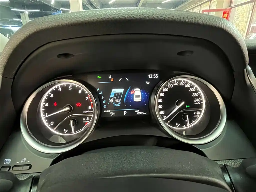 Toyota Camry 2021 — фото 14