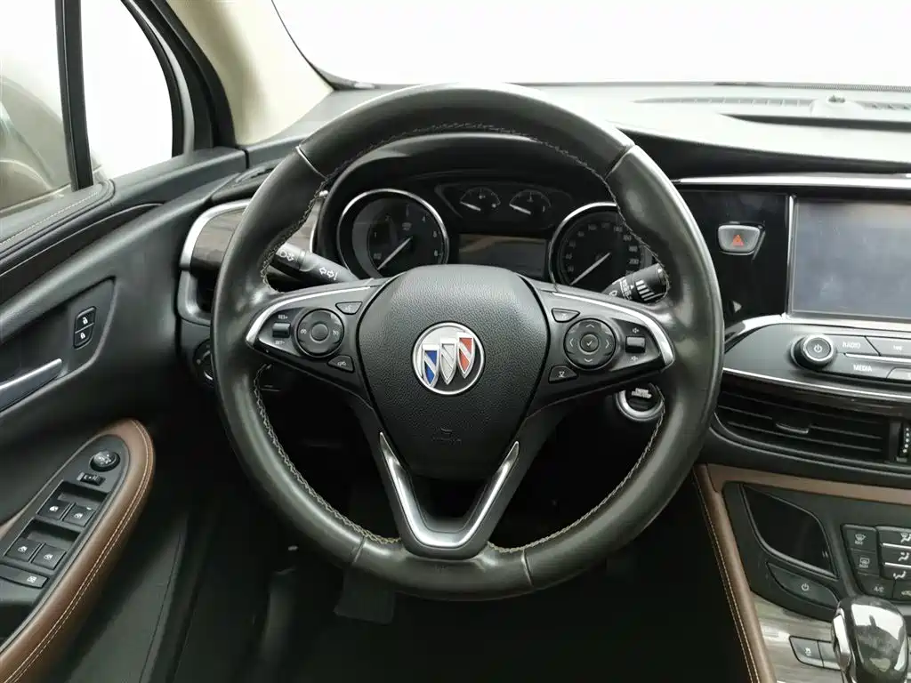 Buick Envision Plus 2016 — фото 11