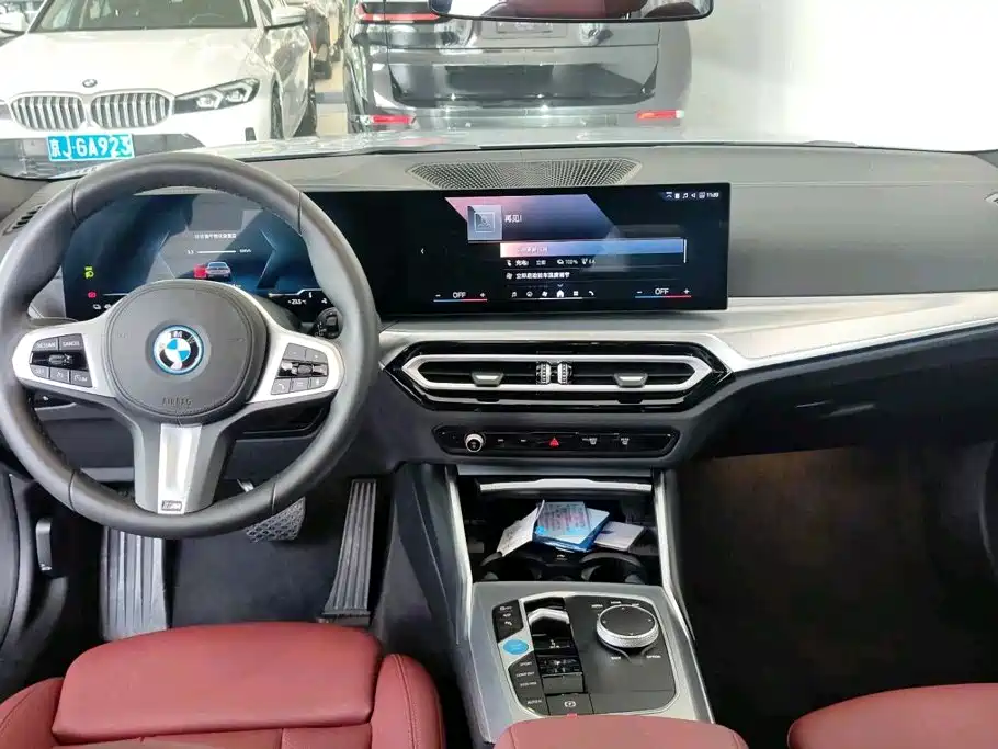 BMW i4 2026 — фото 7