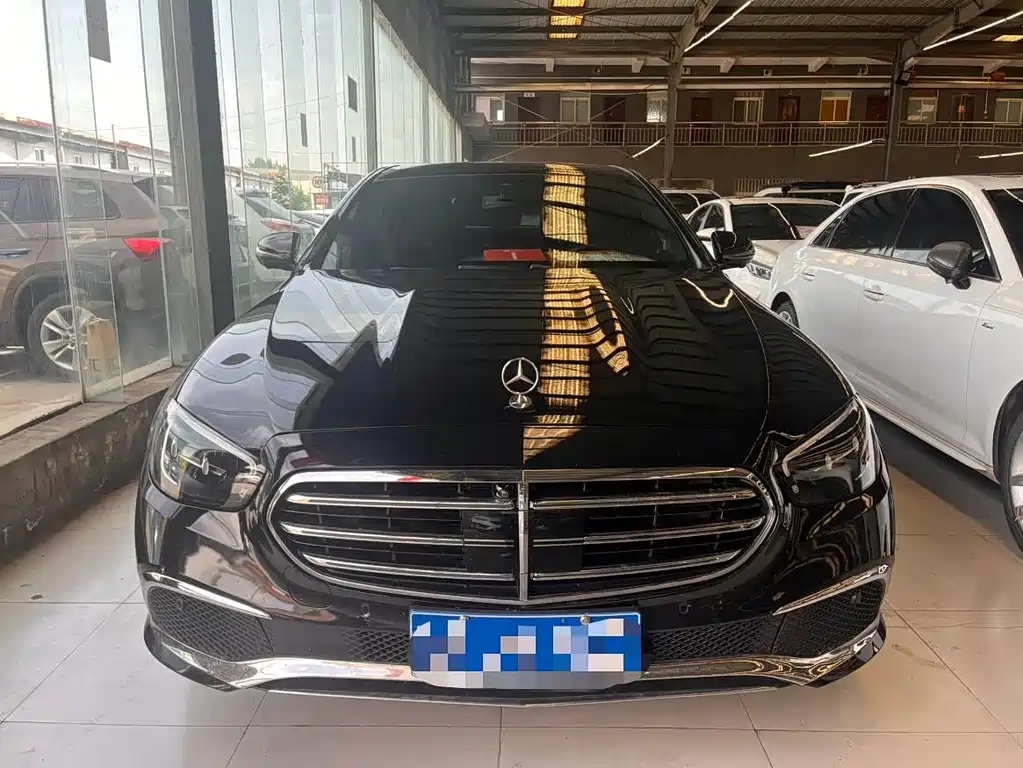 Mercedes-Benz E-Class 2023