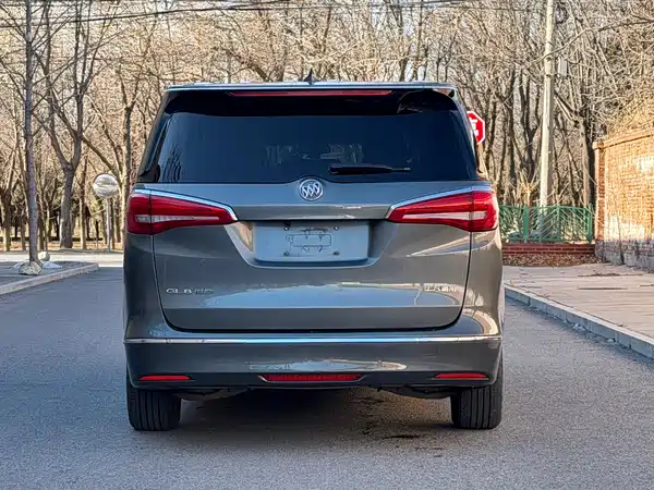 Buick GL8 2017