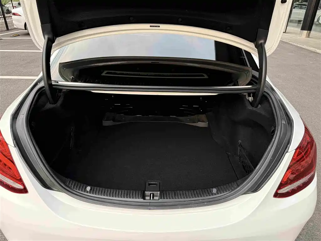 Mercedes-Benz C-Class 2018