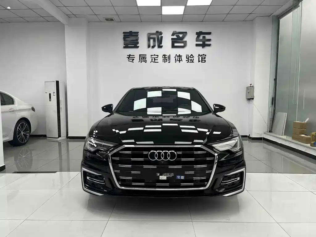 Audi A6L 2022