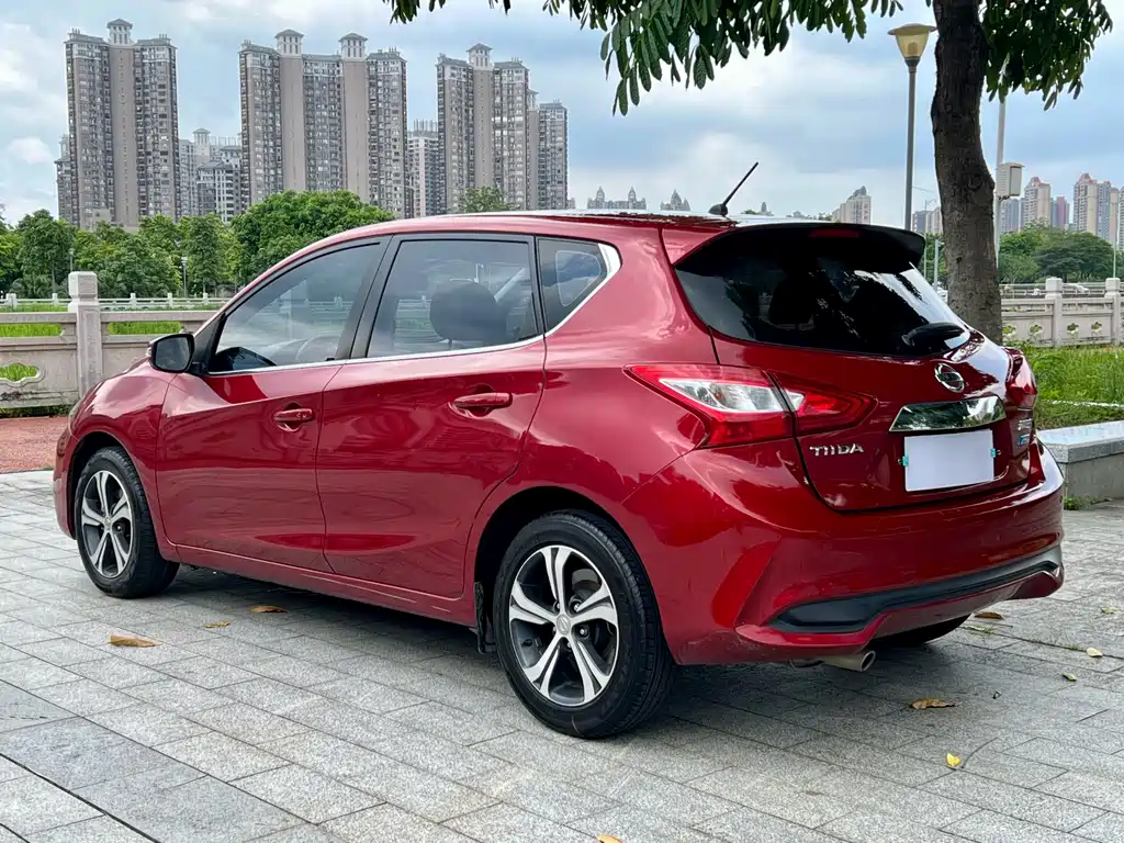 Nissan Tiida 2018 — фото 9