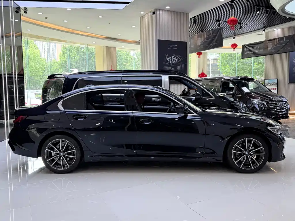 BMW 3 Series 2022