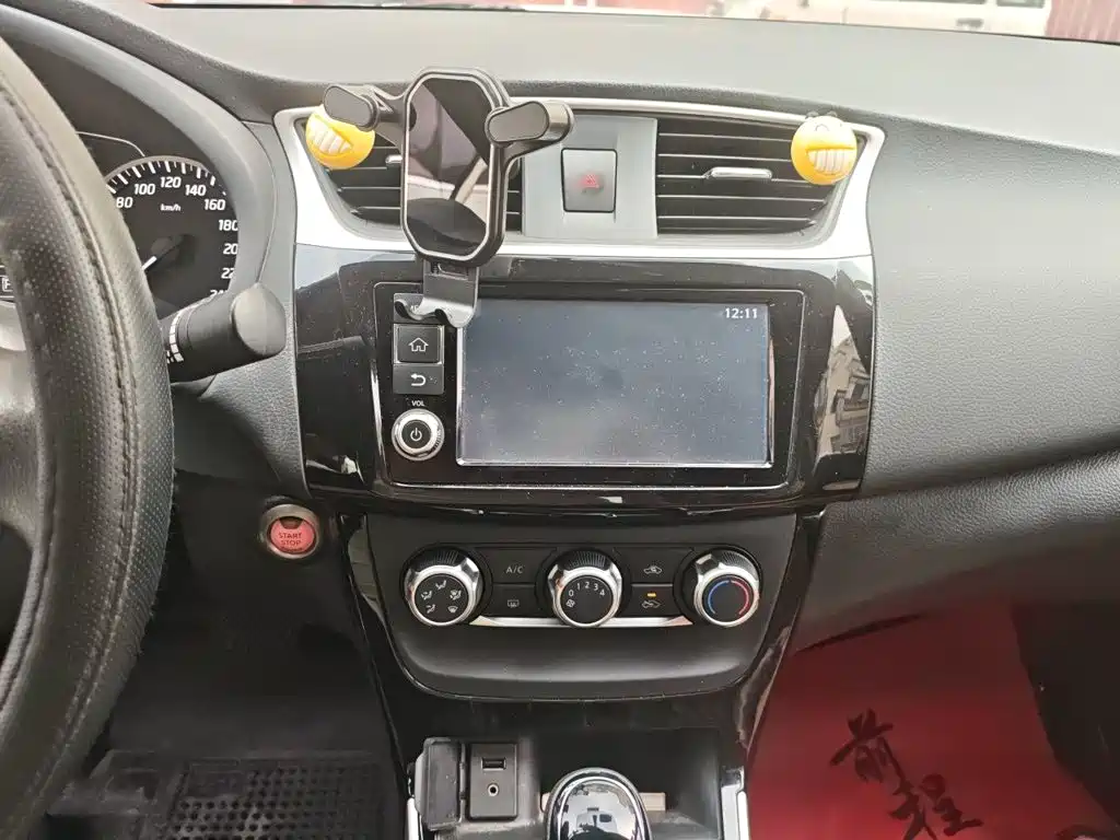 Nissan Sylphy 2018 — фото 10