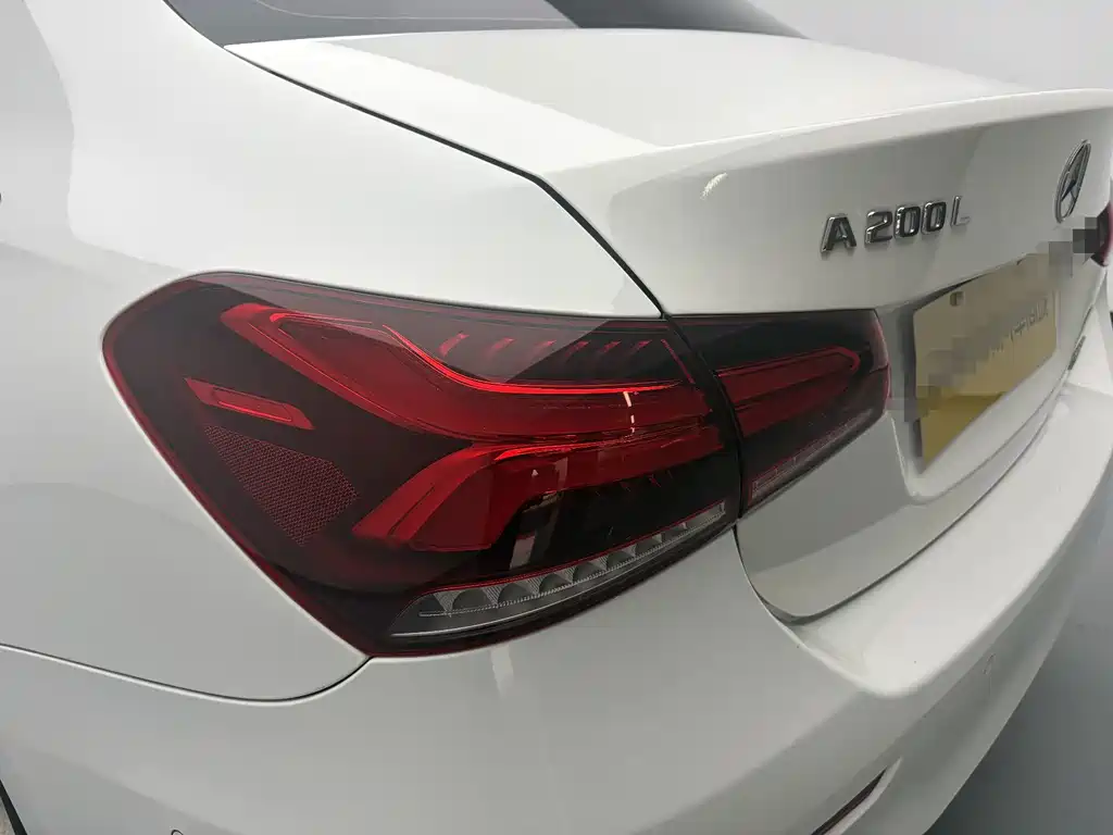 Mercedes-Benz A-Class 2020 — фото 11