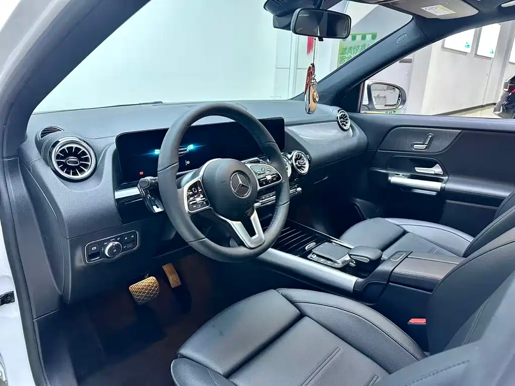 Mercedes-Benz GLA 2023 — фото 8