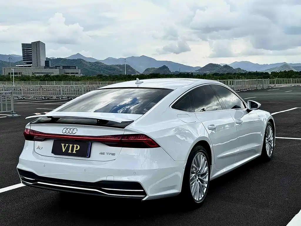 Audi A7 2021 — фото 24