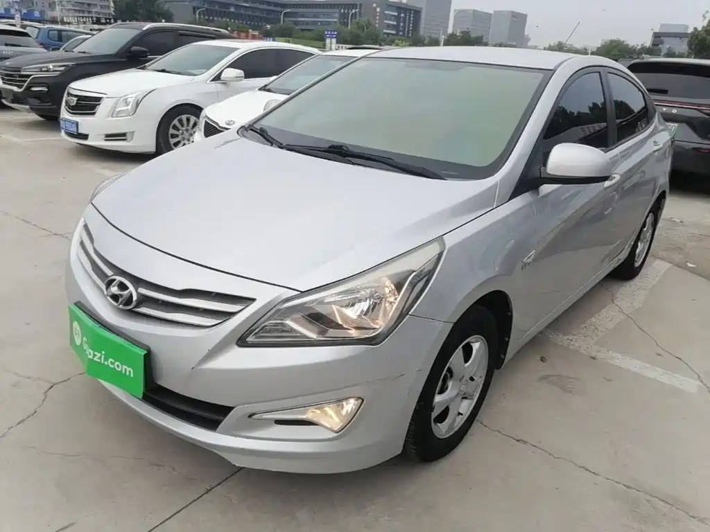 Hyundai Verna 2015
