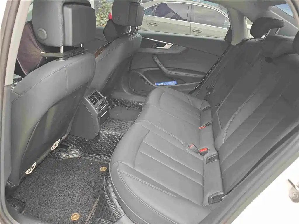 Audi A4L 2022