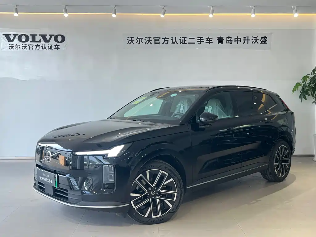 Volvo XC70 PHEV 2026