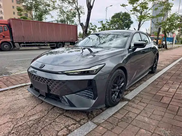 Changan UNI-V 2024