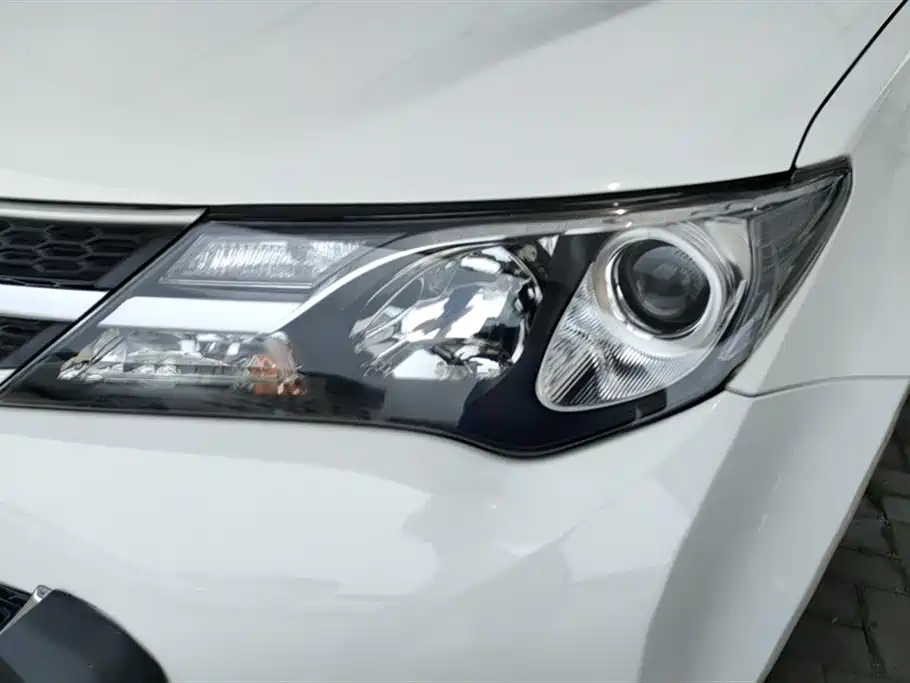 Toyota RAV4 2014