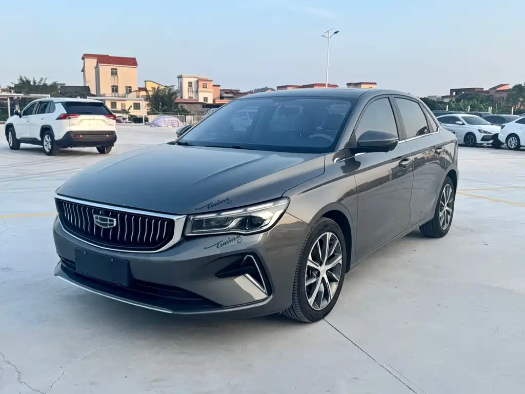 Geely Emgrand 2023