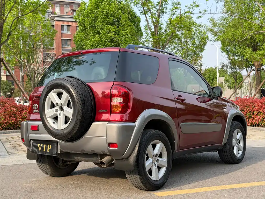 Toyota RAV4 2005 — фото 17