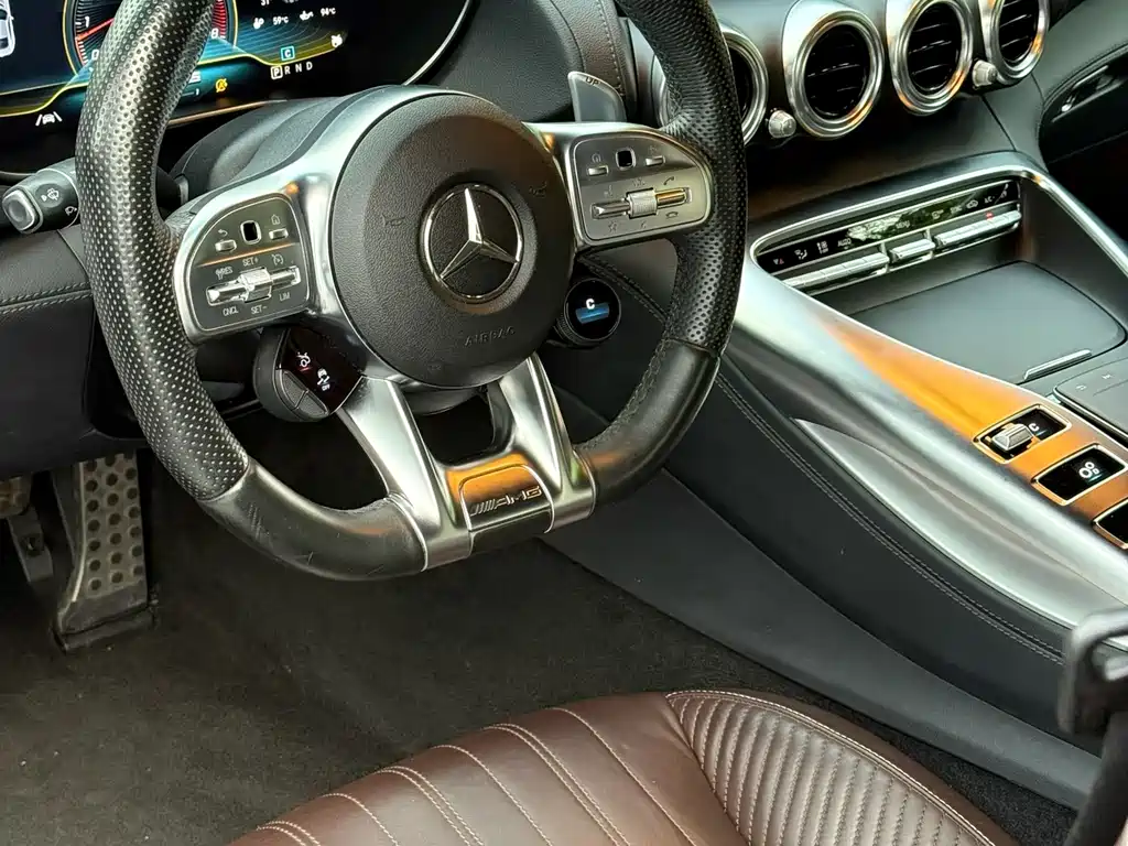 Mercedes-Benz AMG GT 2020 — фото 4