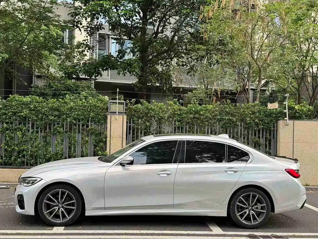 BMW 3 Series 2021 — фото 2