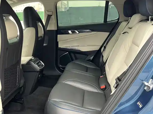 Lynk & Co 01 2019