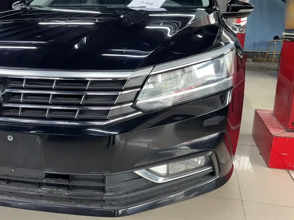 Volkswagen Passat 2018 — фото 3