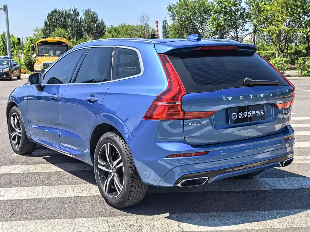 Volvo XC60 2018 — фото 7